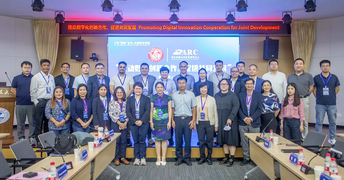 NIDA Delegates Visit Huazhong University of Science and Technology (HUST)