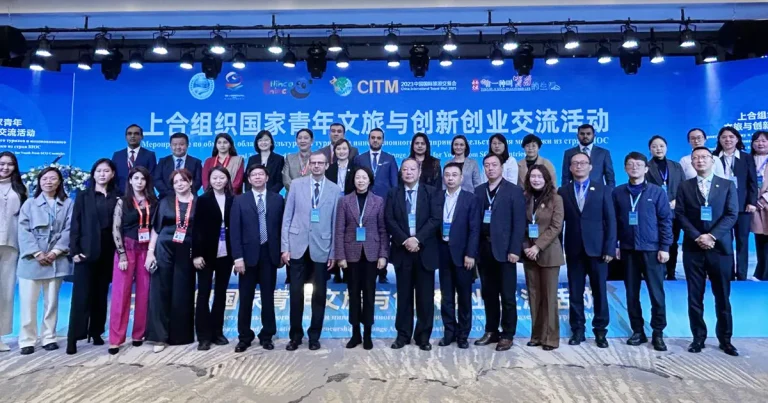 NIDA Delegates Attended a Tourism Forum in Kunming University