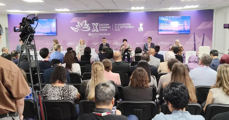 NIDA Joins Panel Discussion at the APEC Conference