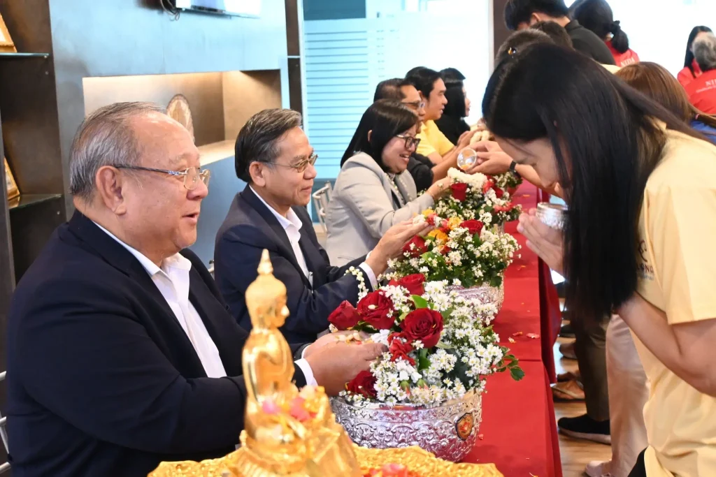 พิธีรดน้ำดำหัวคณาจารย์คณะนิติศาสตร์