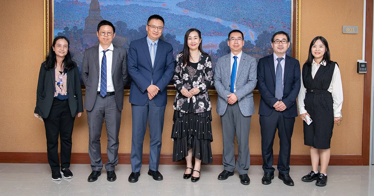 Professor Dr. WANG Jian และทีมงานจาก Shanghai Academy of Social Sciences (SASS) เยือนสถาบัน