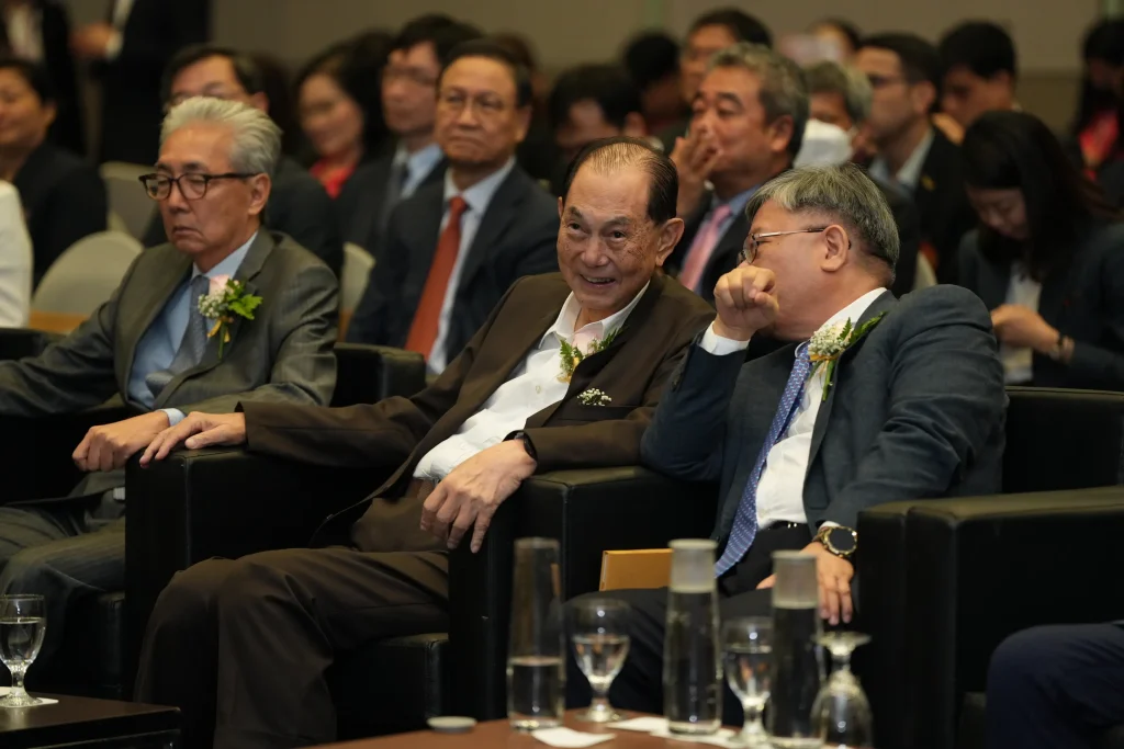 NIDA-MOU-SPI-and-PCB03 ‘เครือสหพัฒน์’ ลงนาม MOU กับ ‘นิด้า’ และมหาวิทยาลัยชั้นนำด้านนวัตกรรม ชูประเทศไทย ‘อันดับ 1’ ฐานการผลิตแผ่นวงจรพิมพ์ (PCB)