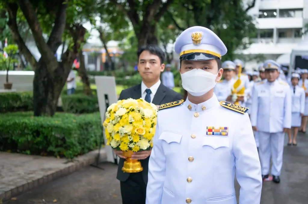 671019n02 ‘นิด้า’ ร่วมถวายราชสักการะ รำลึกในพระมหากรุณาธิคุณในฐานะทรงเป็น “พระบิดาแห่งเทคโนโลยีของไทย”