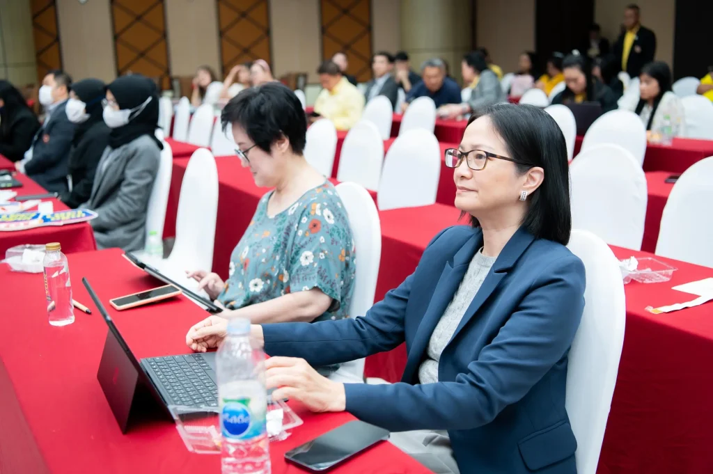 Vision Presentation18 การแสดงวิสัยทัศน์ของผู้มีสิทธิเข้ารับการสรรหาเป็น “อธิการบดีสถาบันบัณฑิตพัฒนบริหารศาสตร์”