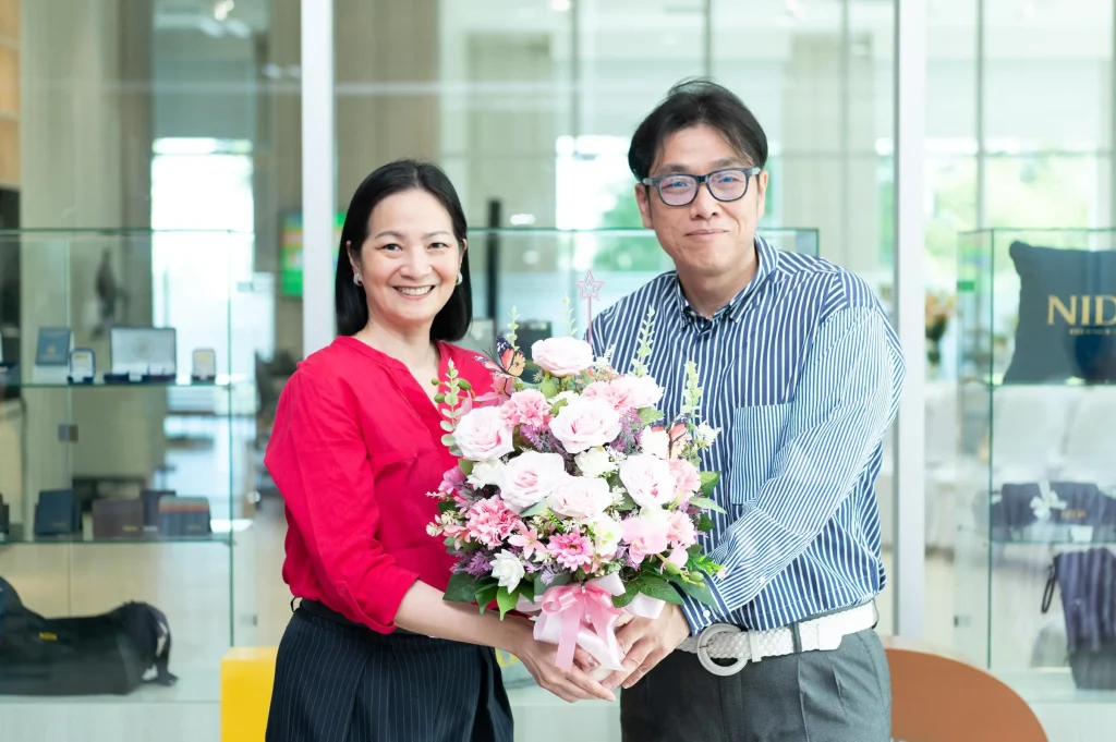 นิด้าเปิดตัว “ศูนย์พัฒนาทุนและสินทรัพย์” อย่างเป็นทางการในบรรยากาศอบอุ่น แขกผู้มีเกียรติ คณาจารย์ – นักศึกษา – ศิษย์เก่า ร่วมแสดงความยินดีอย่างคับคั่ง
