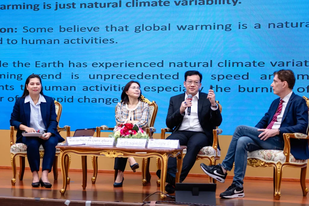 ศูนย์ Yunus-NIDA และสำนักวิจัย NIDA จัดงานเสวนา “ผู้นำทางด้านการสื่อสารวิกฤตการเปลี่ยนแปลงสภาพภูมิอากาศ”