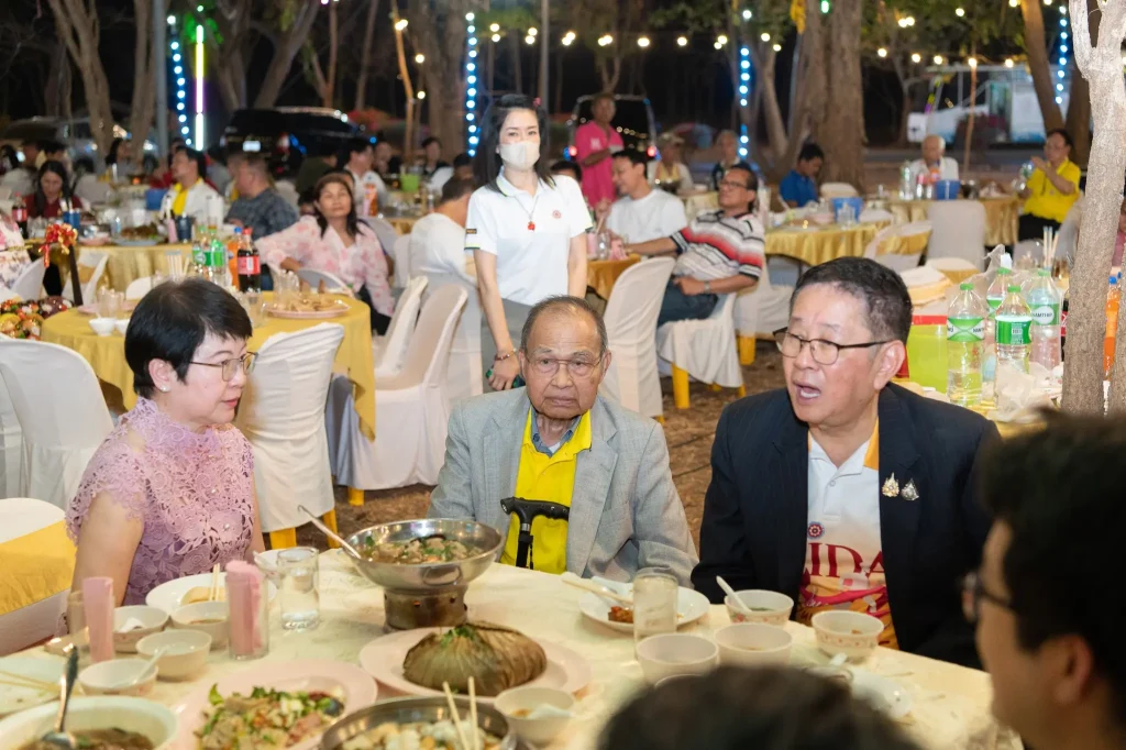 งานเลี้ยงพบปะสังสรรค์ศิษย์เก่า “คืนสู่เหย้านิด้านครราชสีมา”