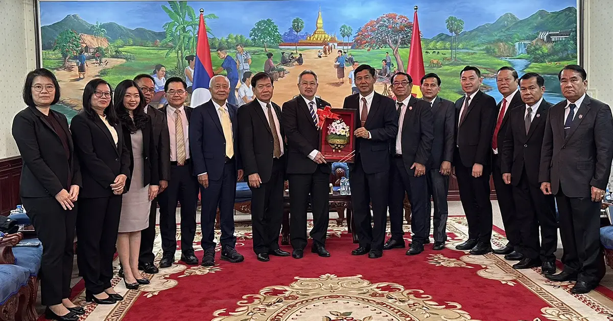 คณะนิติศาสตร์ ร่วมกับคณะศาลปกครองแห่งราชอาณาจักรไทย เข้าพบหารือกับรองประธานศาลปกครองสูงสุดแห่ง สปป.ลาว