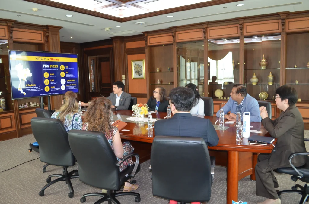 Image Name Official Visit by United Nations Delegates to NIDA
