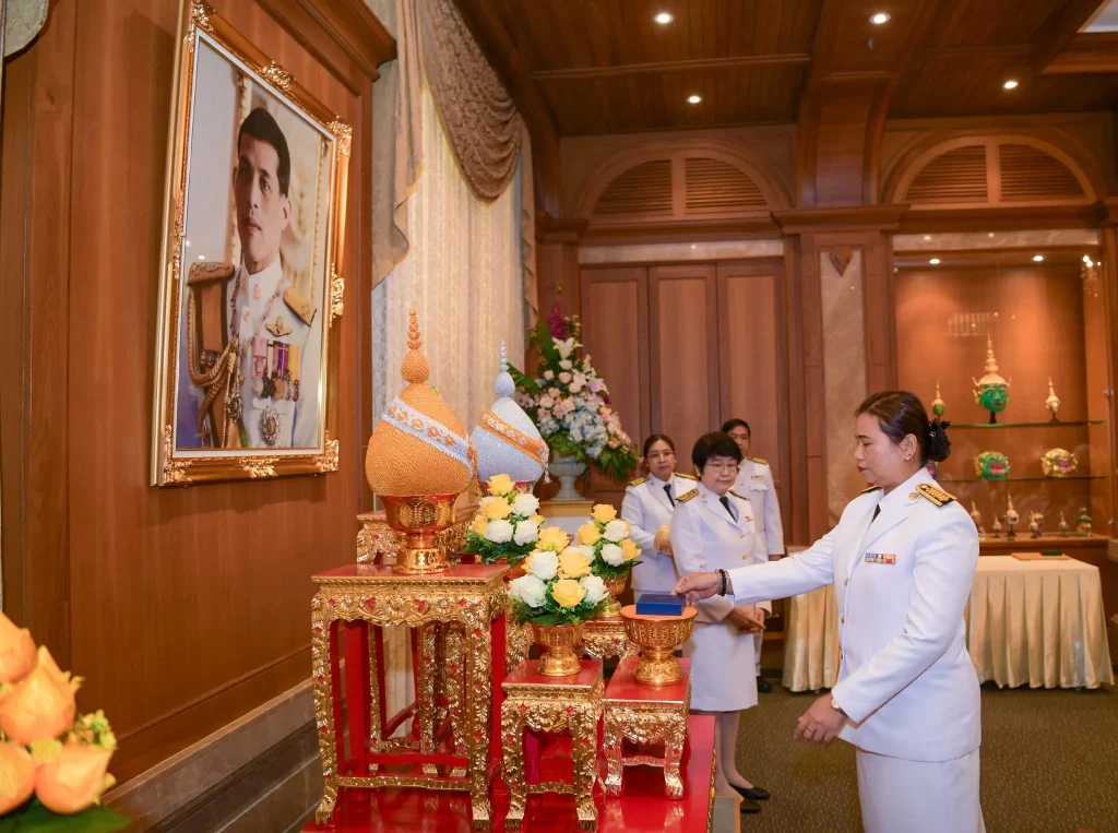พิธีพระราชทานเครื่องราชอิสริยาภรณ์ ประจำปี 2565 – 2567 สถาบันบัณฑิตพัฒนบริหารศาสตร์