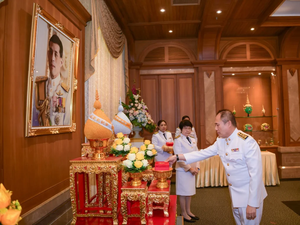 พิธีพระราชทานเครื่องราชอิสริยาภรณ์ ประจำปี 2565 – 2567 สถาบันบัณฑิตพัฒนบริหารศาสตร์