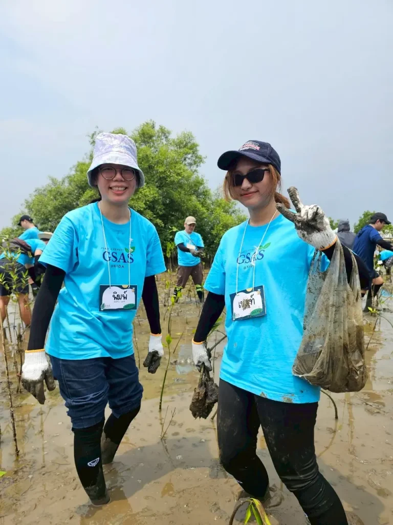 กิจกรรมเพื่อสังคม คณะสถิติประยุกต์ 2568 : โครงการกิจกรรมอาสาปลูกป่าชายเลน จังหวัดสมุทรปราการ