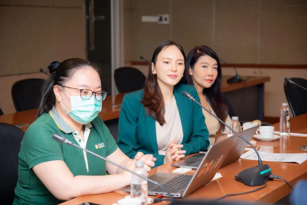 ‘นิด้า’ ให้การต้อนรับผู้แทนจาก Chinese Center โรงพยาบาลสมิติเวช
