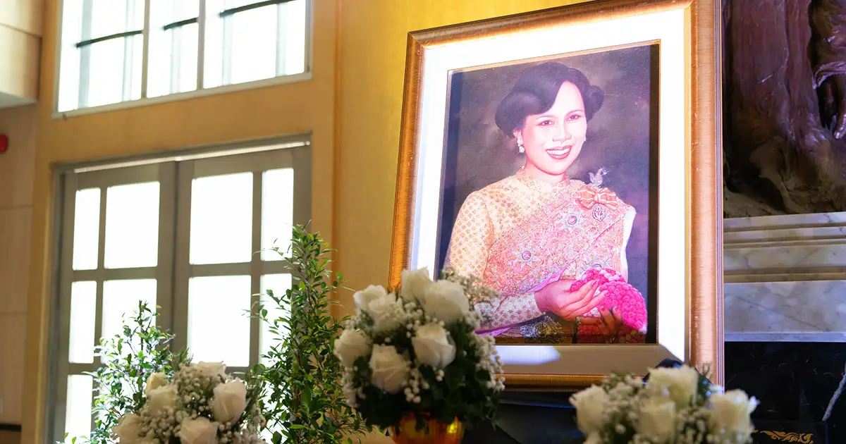 นิด้า น้อมถวายความอาลัยและสำนึกในพระมหากรุณาธิคุณแด่ สมเด็จพระนางเจ้าสิริกิติ์ พระบรมราชินีนาถ พระบรมราชชนนีพันปีหลวง