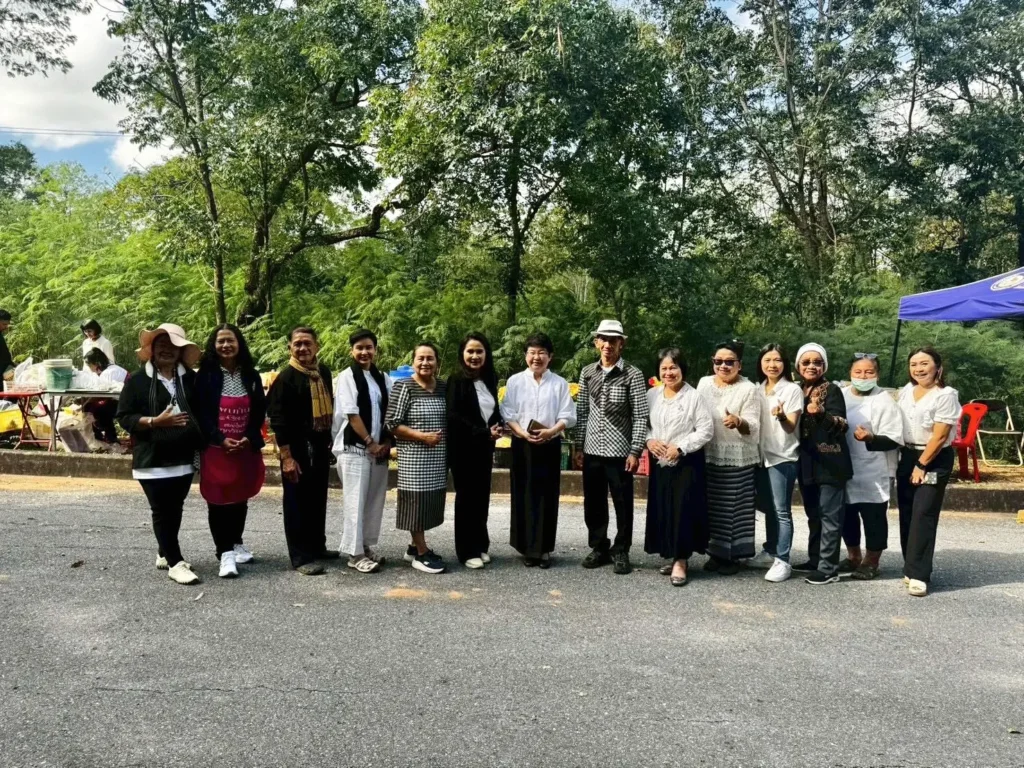 681206_06 ‘นิด้า’ ต้อนรับนักศึกษาหลักสูตรครูสมาธิ สถาบันพลังจิตตานุภาพ ในการสอบปฏิบัติภาคสนาม ณ วิทยาเขตสีคิ้ว