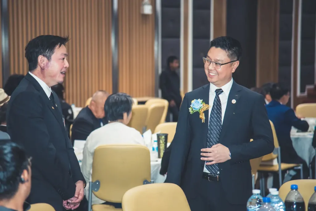 nida-alumni-44th (13) “นิด้า” เข้าร่วมพิธีเปิดโครงการร่วมใจพัฒนาอย่างยั่งยืน 44 ปีแห่งการก่อตั้งสมาคมนักศึกษาเก่าสถาบันบัณฑิตพัฒนบริหารศาสตร์ฯ