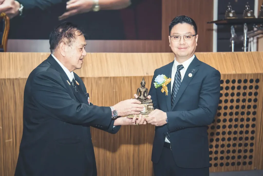 nida-alumni-44th (8) “นิด้า” เข้าร่วมพิธีเปิดโครงการร่วมใจพัฒนาอย่างยั่งยืน 44 ปีแห่งการก่อตั้งสมาคมนักศึกษาเก่าสถาบันบัณฑิตพัฒนบริหารศาสตร์ฯ